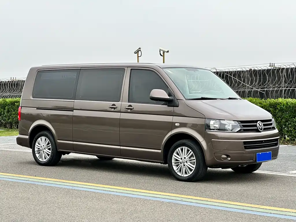 Volkswagen Caravelle 2015 — фото 3