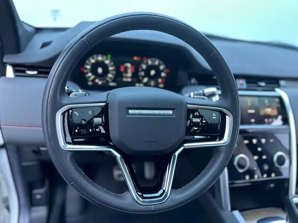 Land Rover Discovery Sport 2023 — фото 13