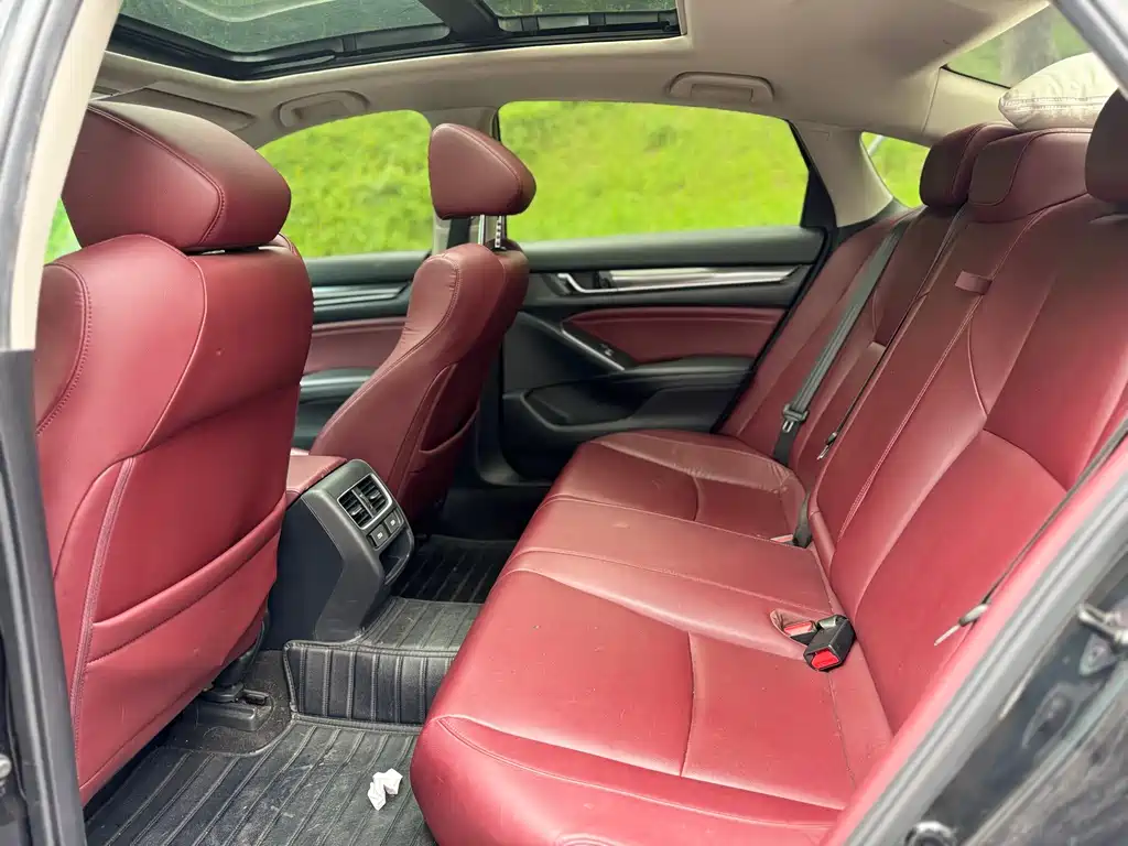 Honda Accord 2022 — фото 11