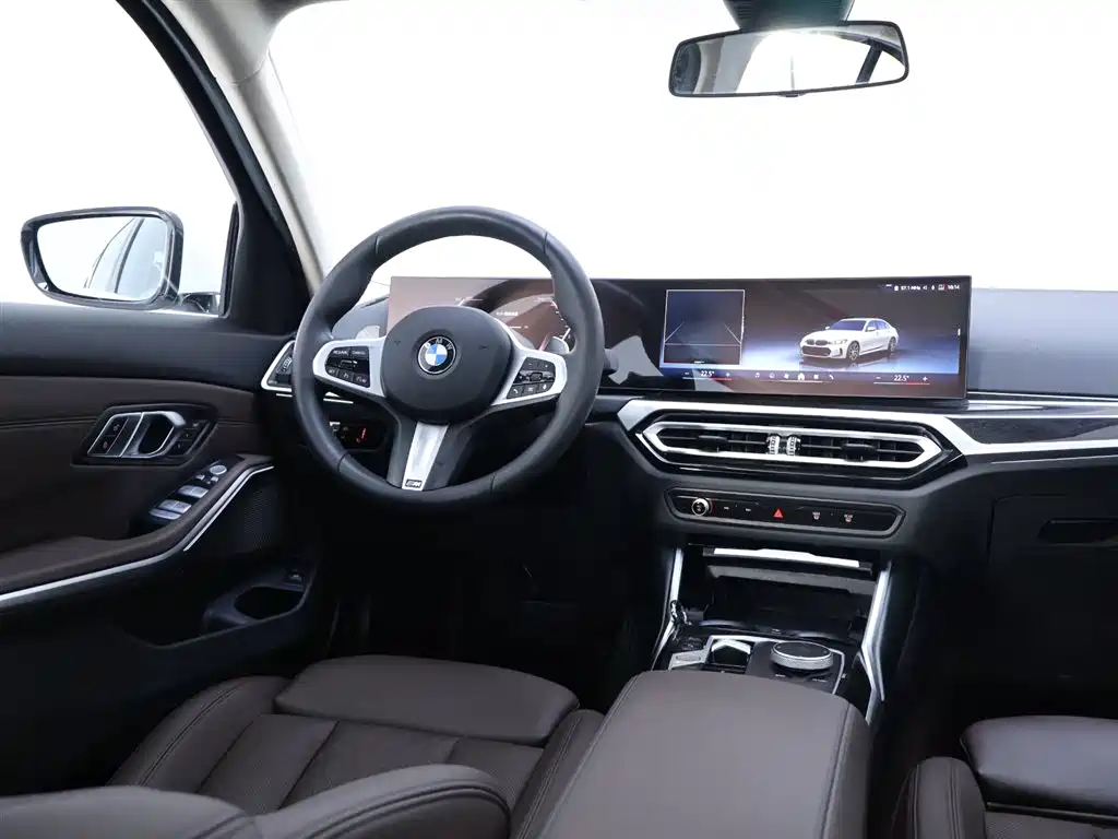 BMW 3 Series 2023 — фото 14
