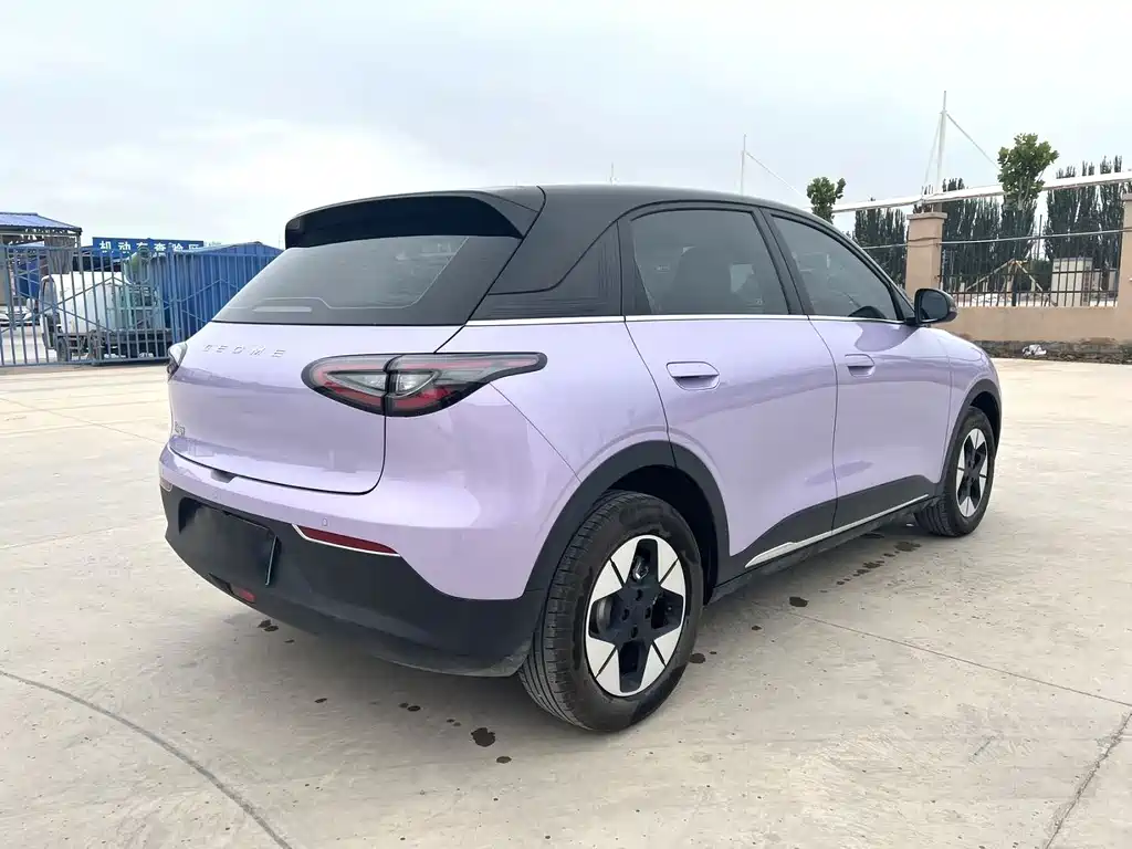 Geely Galaxy Starwish 2025 — фото 9