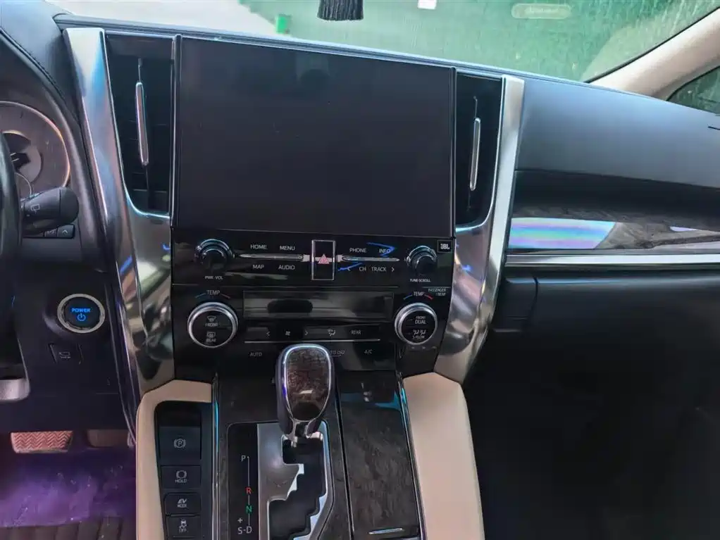 Toyota Alphard 2021 — фото 9