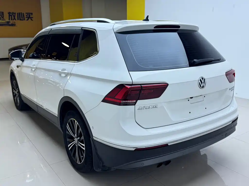 Volkswagen Tiguan L 2017 — фото 7