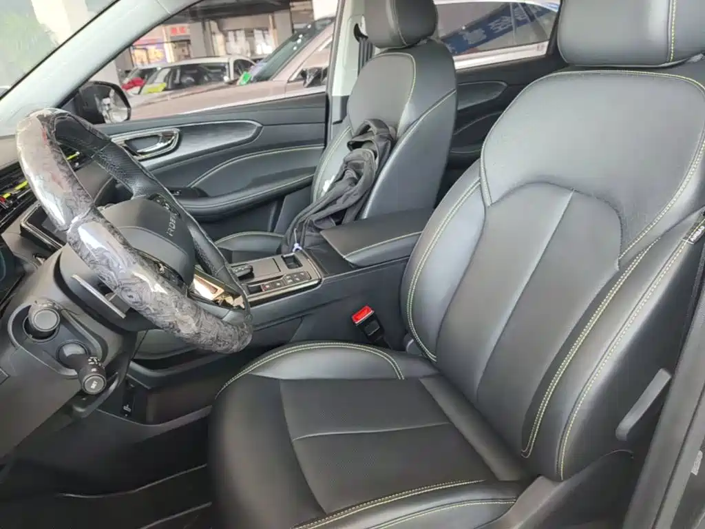 Roewe RX5 New Energy 2022 — фото 15