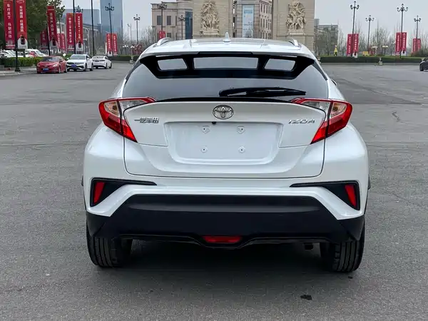 Toyota IZOA 2025
