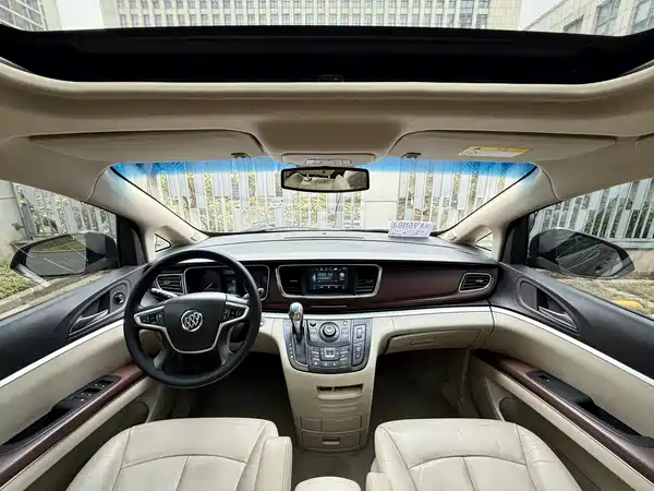 Buick GL8 2017