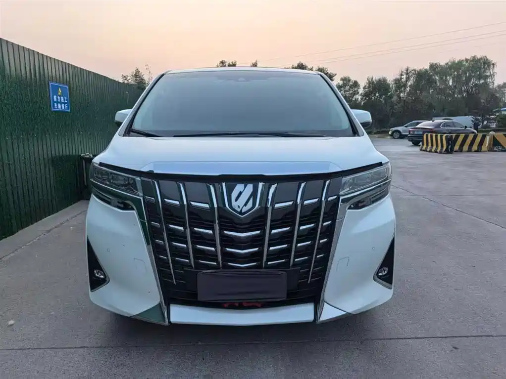 Toyota Alphard 2021 — фото 2