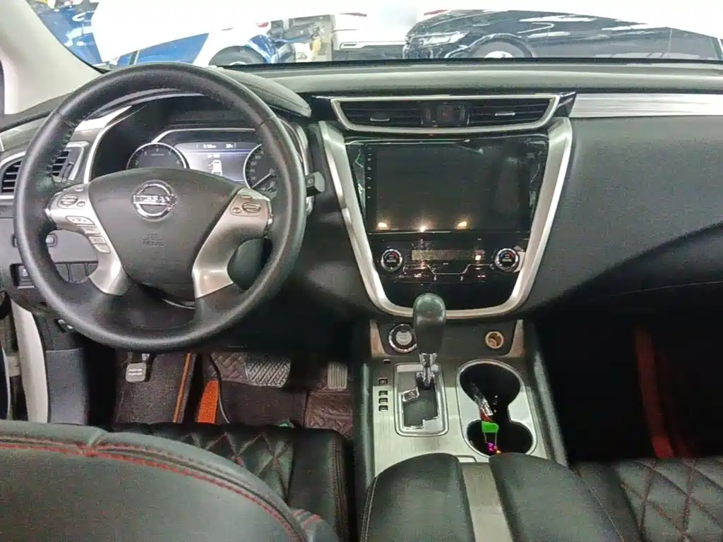 Nissan Murano 2017 — фото 10