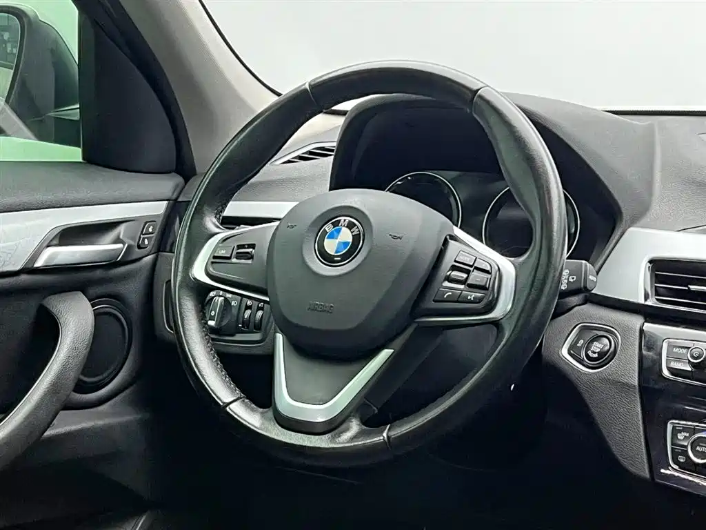 BMW X1 2019 — фото 24