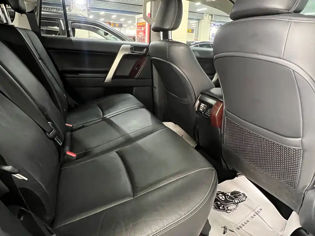 Toyota Prado 2017 — фото 15
