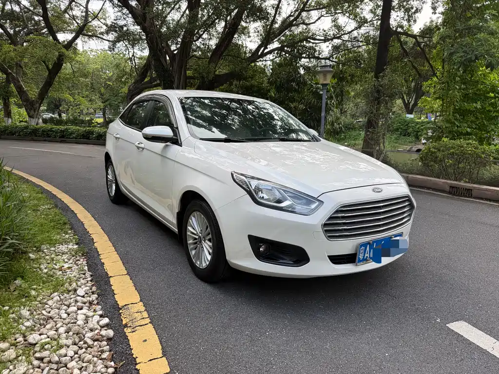 Ford Escort 2018