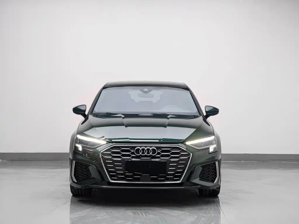 Audi A3 2023 — фото 2