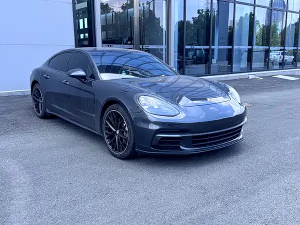 Porsche Panamera 2018