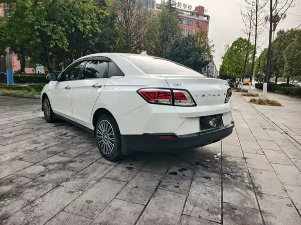Venucia D60 2020