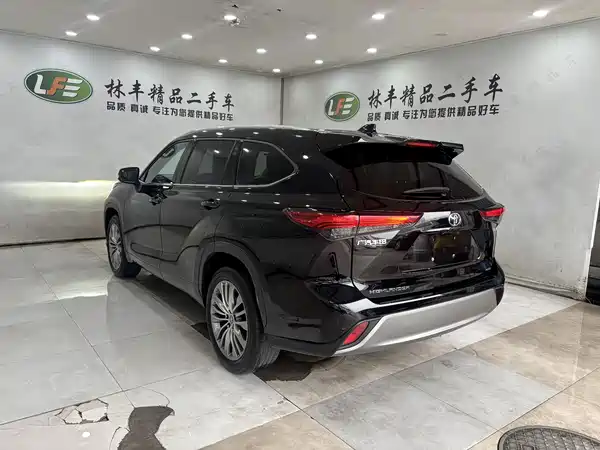 Toyota Highlander 2024