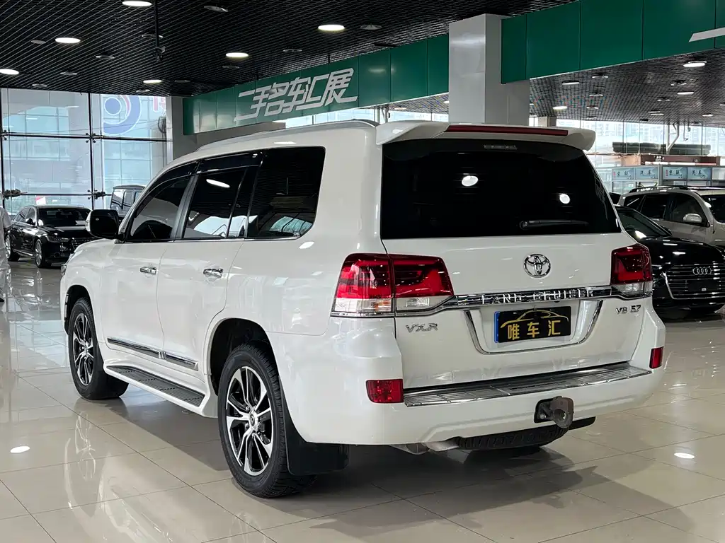 Toyota Land Cruiser 2019 — фото 6