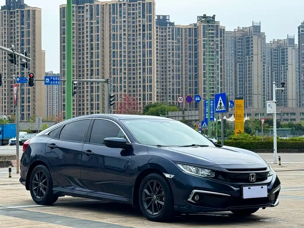 Honda Civic 2020 — фото 22