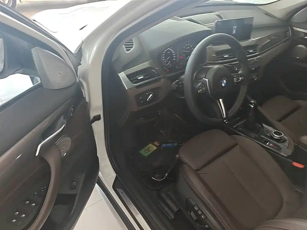 BMW X1 2018 — фото 16