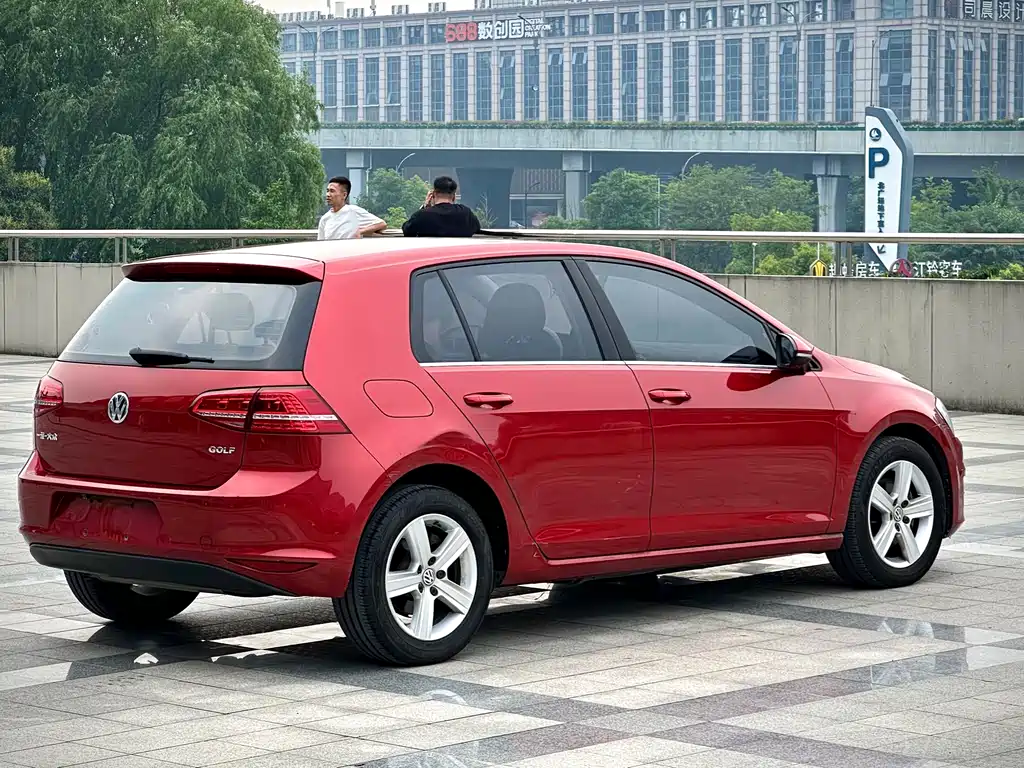 Volkswagen Golf 2016