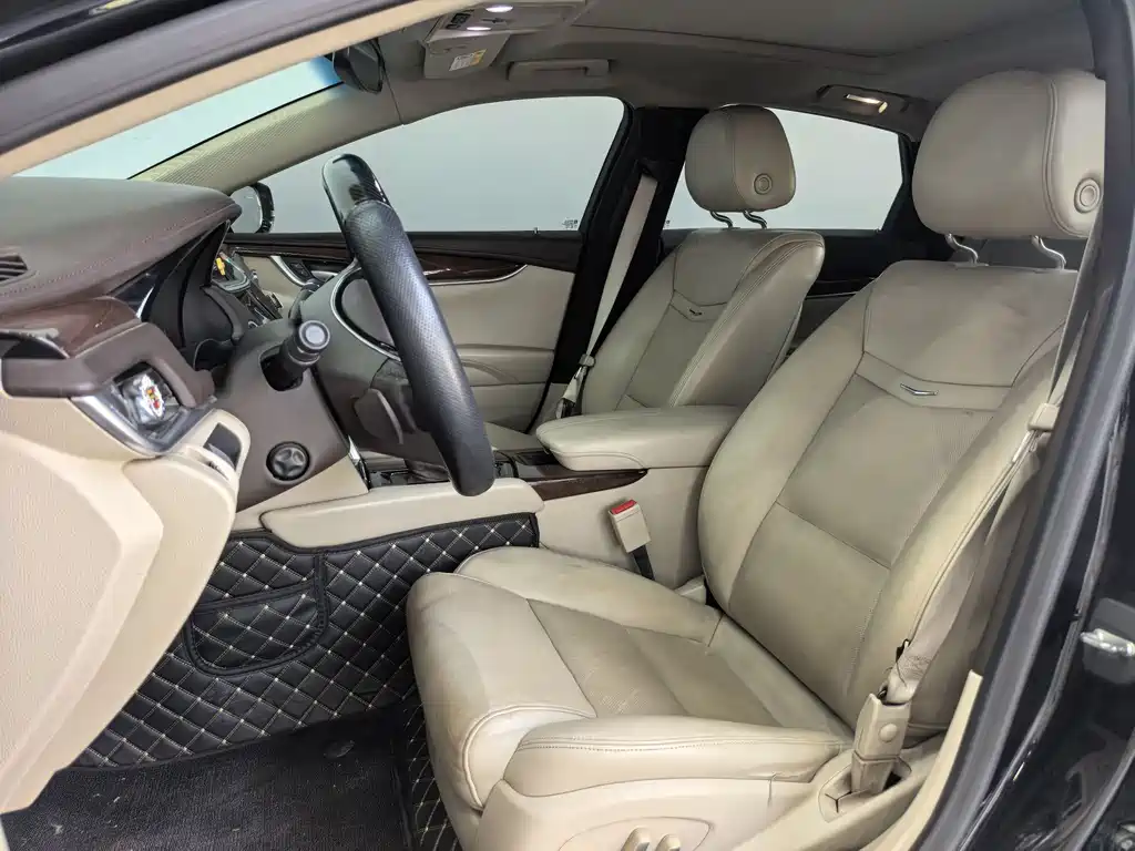 Cadillac XTS 2016 — фото 12