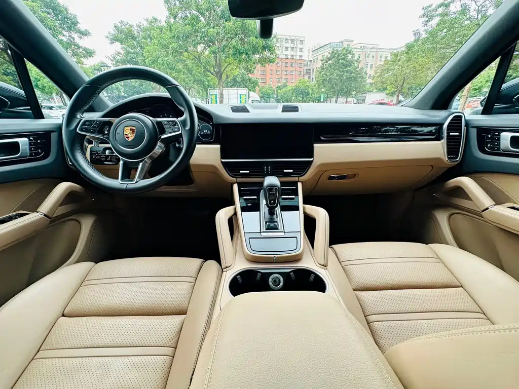 Porsche Cayenne 2018 — фото 11