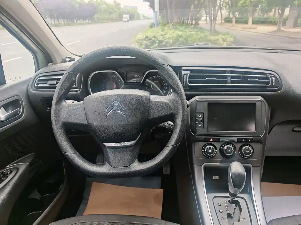 Citroën C4 Sega 2017 — фото 5