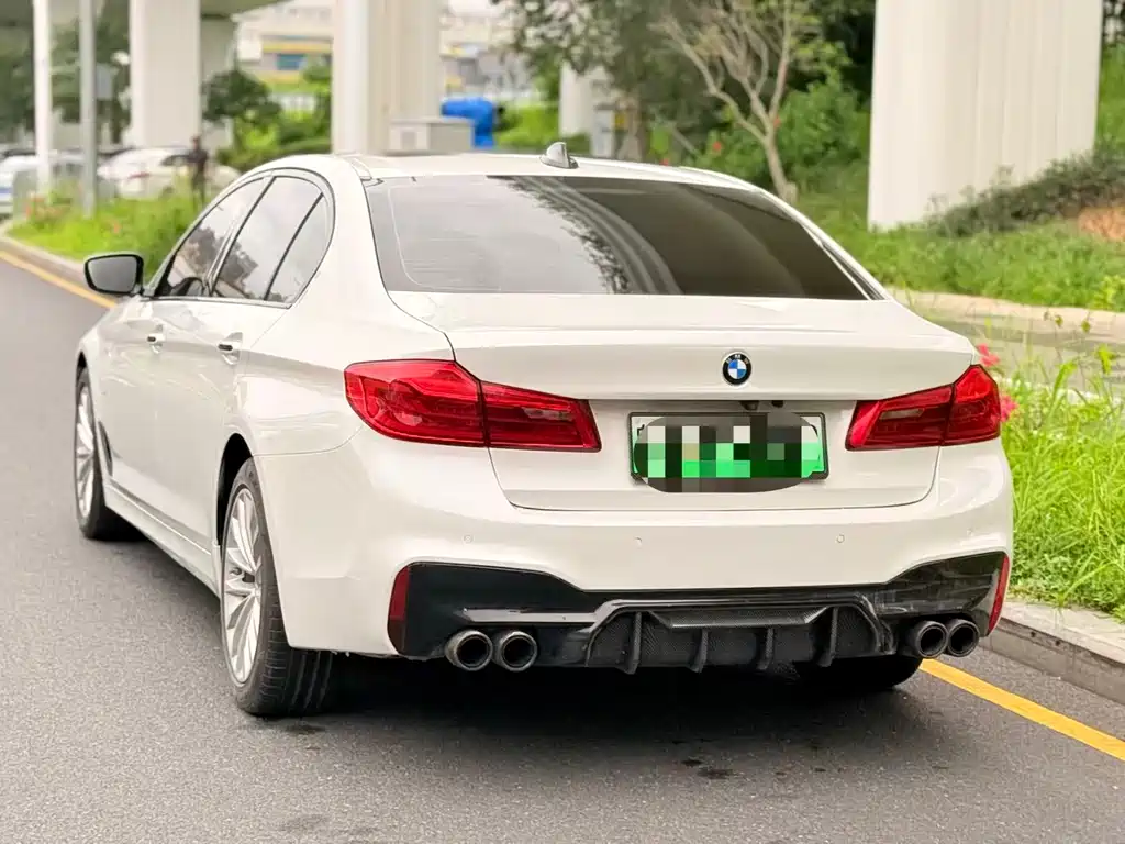 BMW 5 Series New Energy 2019 — фото 5
