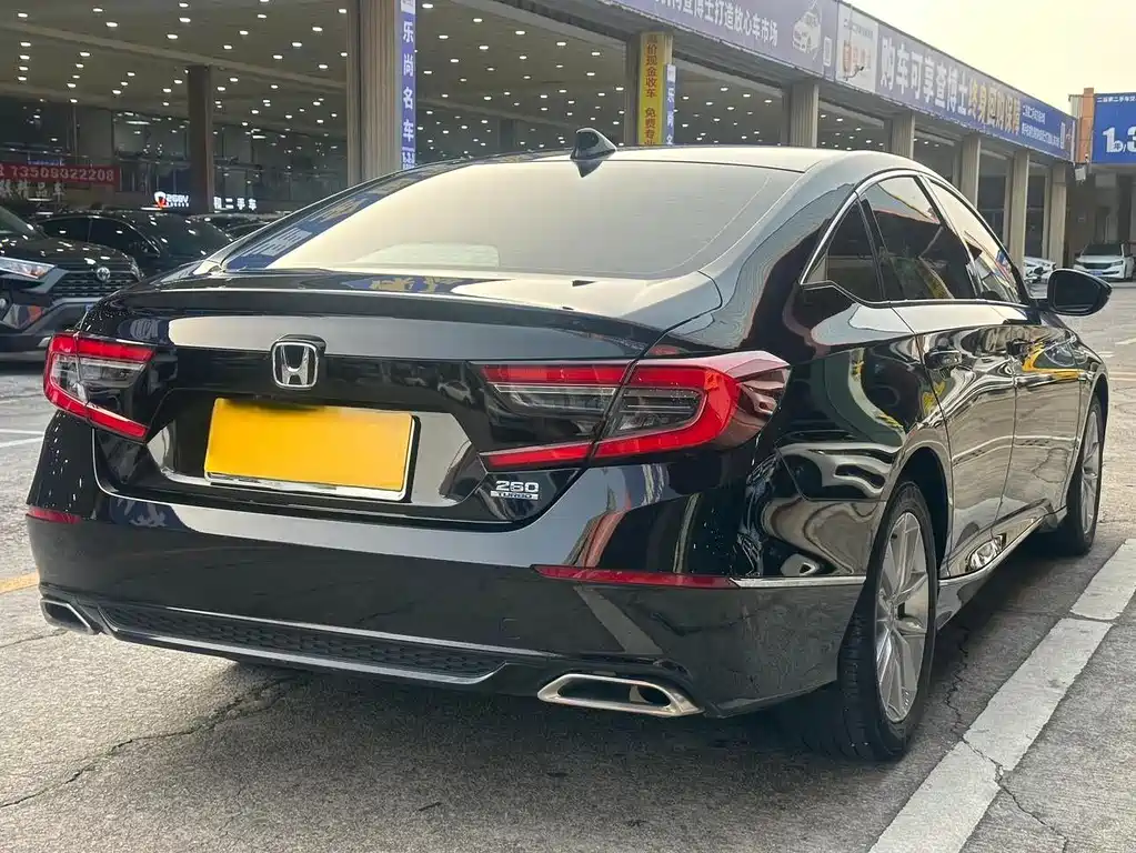 Honda Accord 2023 — фото 19