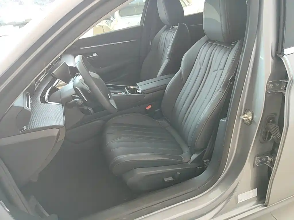 Peugeot 508 2023 — фото 15