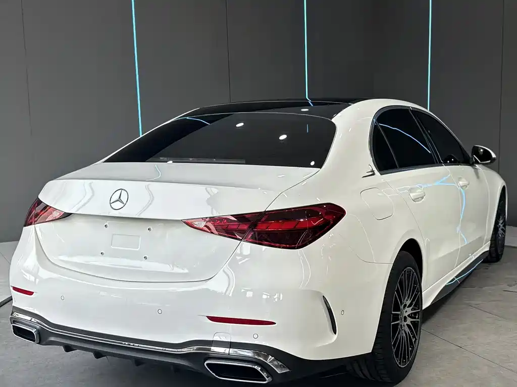 Mercedes-Benz C-Class 2024