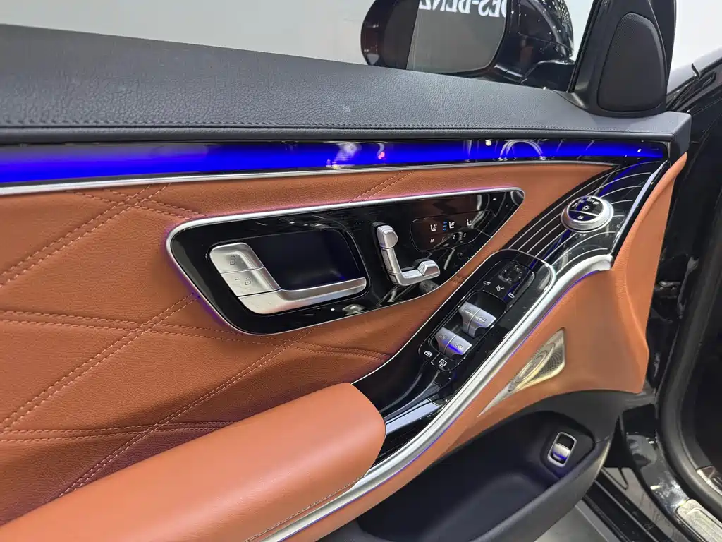Mercedes-Benz Maybach S-Class 2022 — фото 13