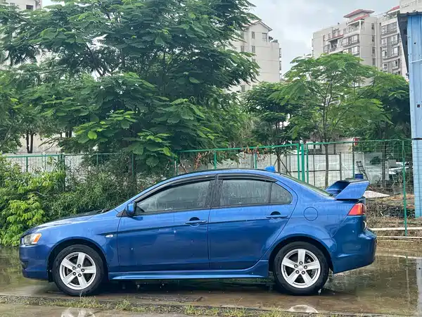 Mitsubishi Lancer EX 2010