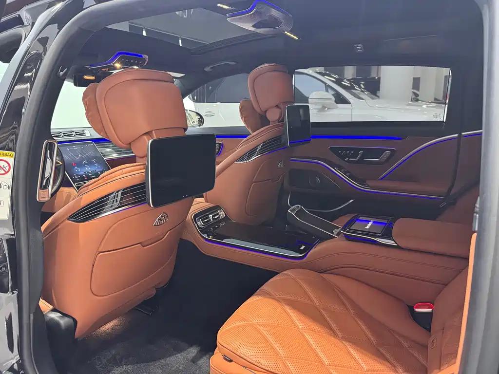 Mercedes-Benz Maybach S-Class 2022 — фото 12