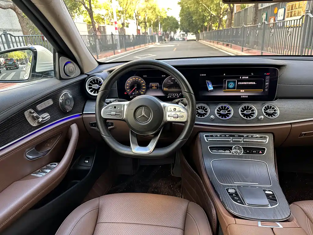 Mercedes-Benz E-Class 2020 — фото 8