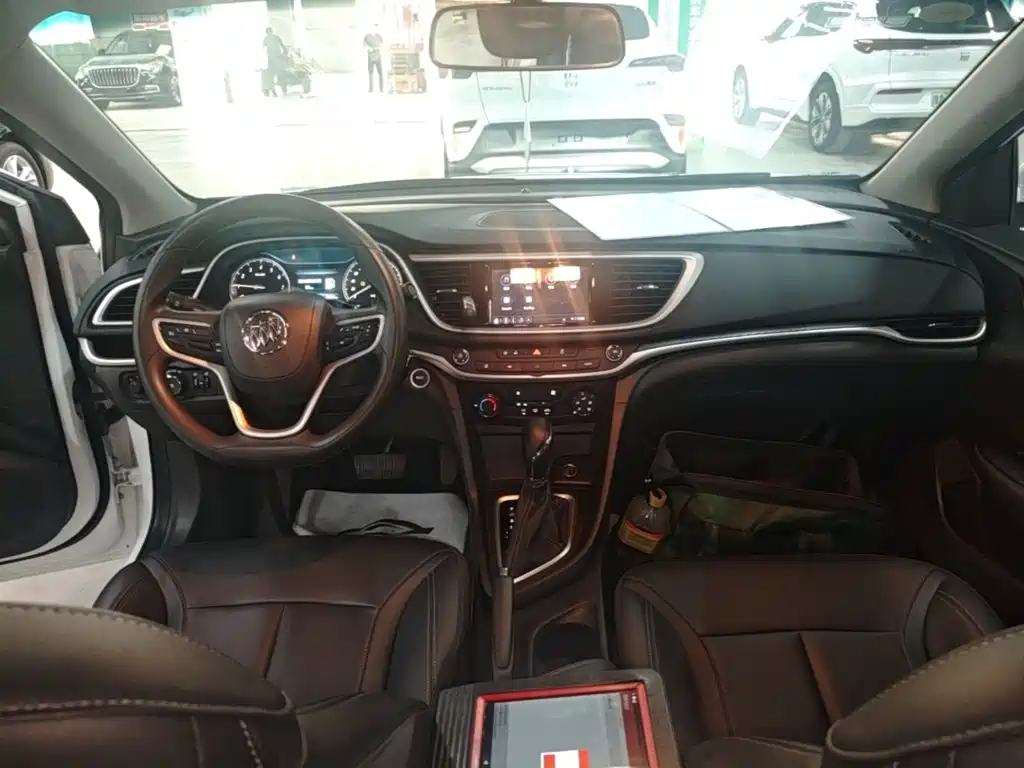 Buick Excelle 2022 — фото 10