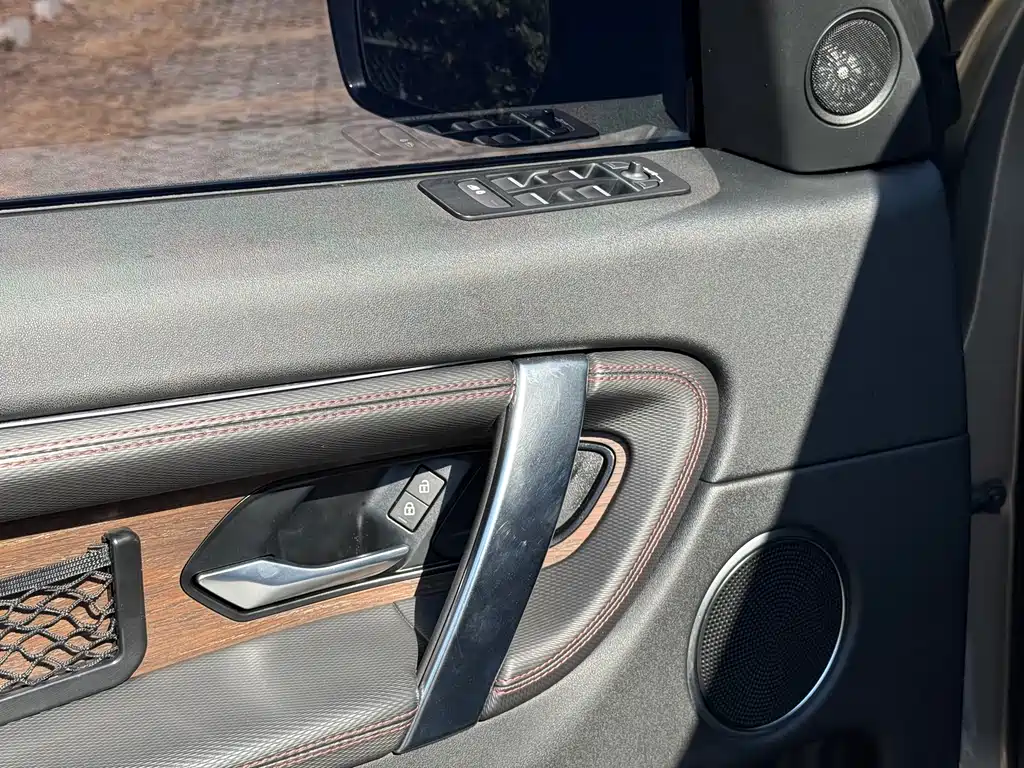 Land Rover Discovery Sport 2021 — фото 24