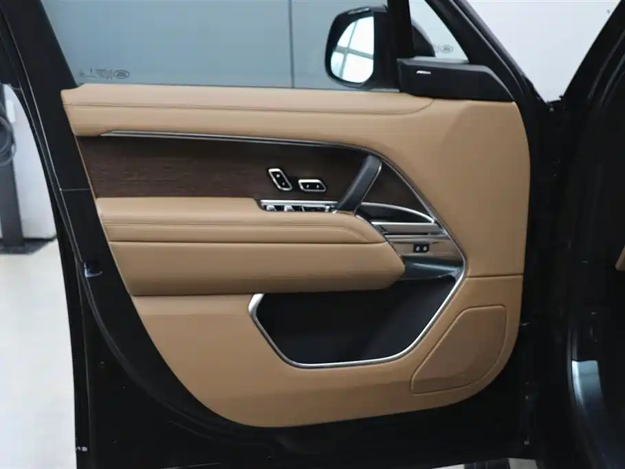 Land Rover Range Rover 2024 — фото 10