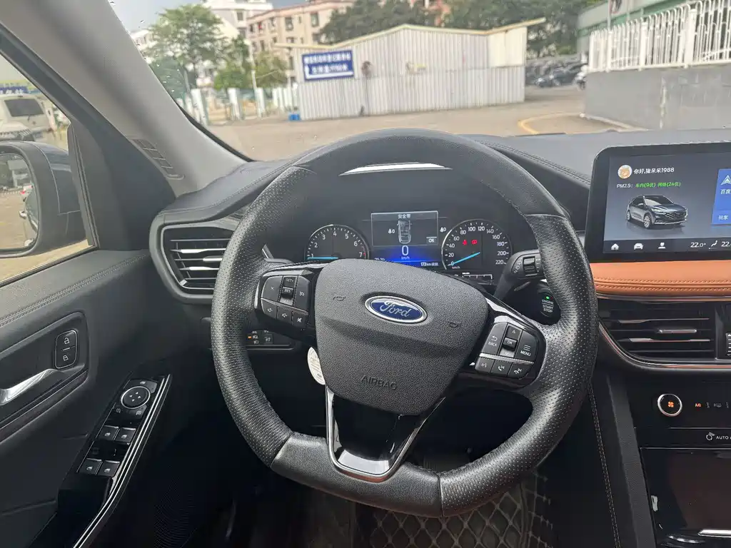 Ford Escape 2021 — фото 16