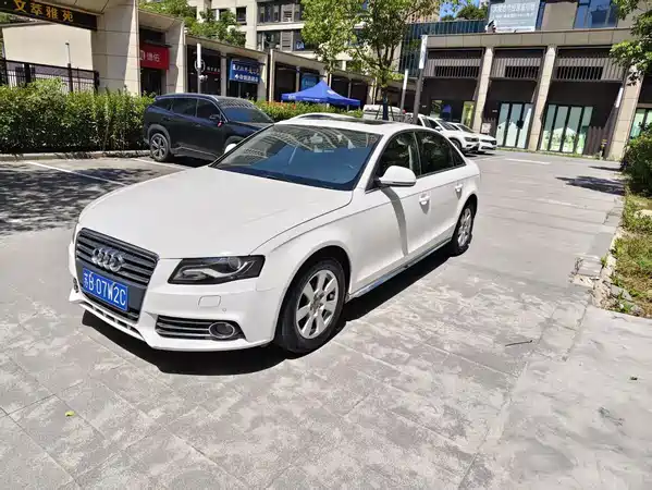 Audi A4L 2012