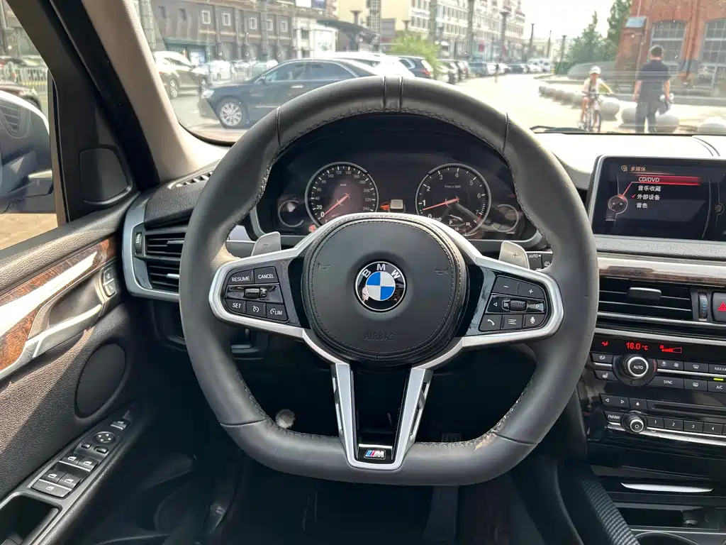 BMW X5 2015 — фото 11