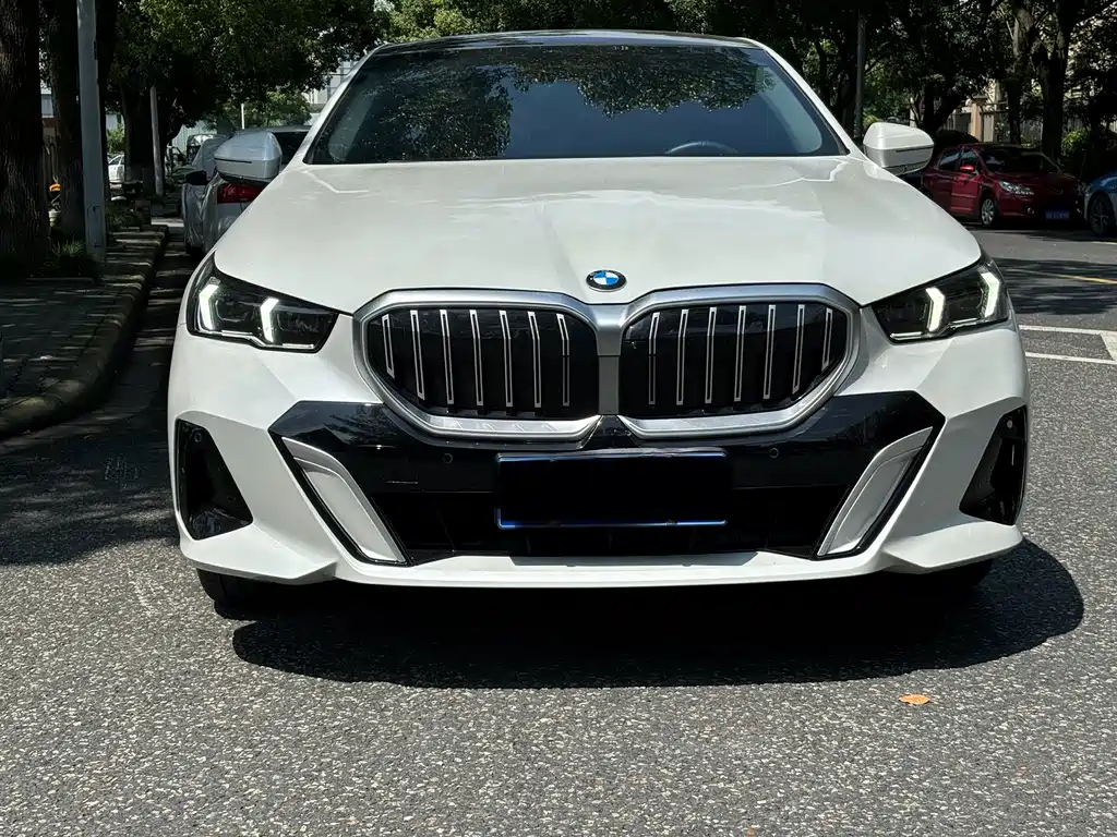BMW 5 Series 2024