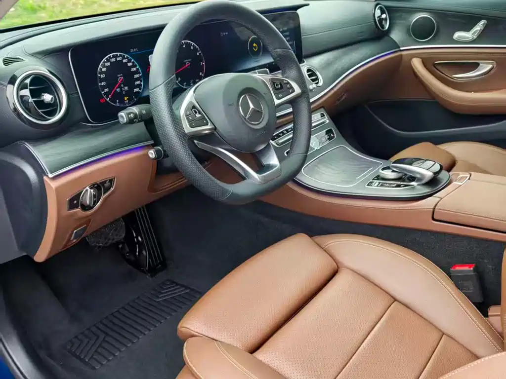 Mercedes-Benz E-Class 2017 — фото 12