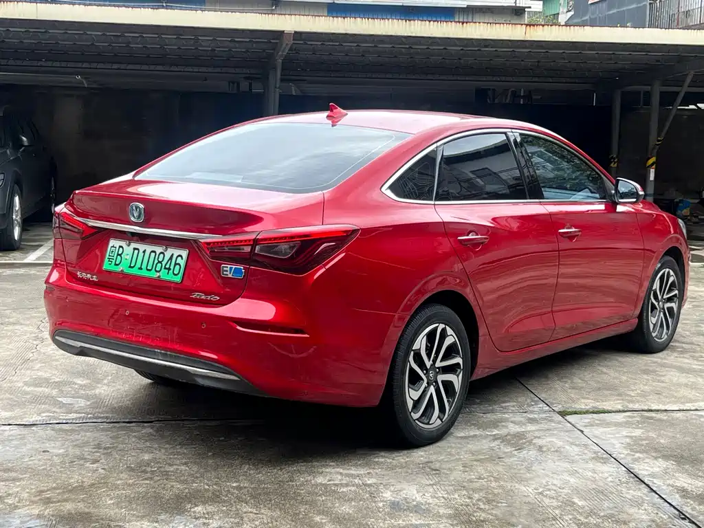 Changan Eado New Energy 2019 — фото 4