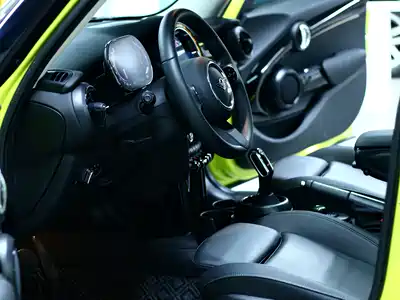 MINI MINI 2023