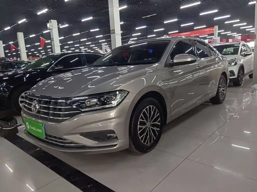 Volkswagen Sagitar 2019