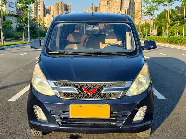 Wuling Rongguang V 2015