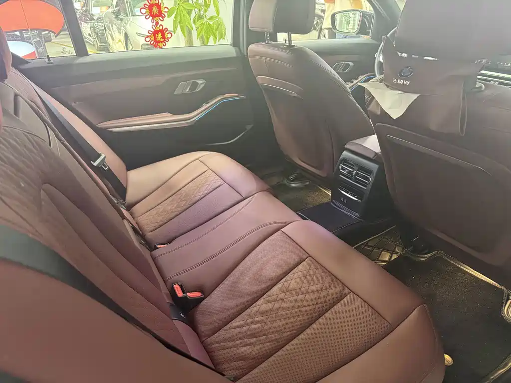 BMW 3 Series 2024