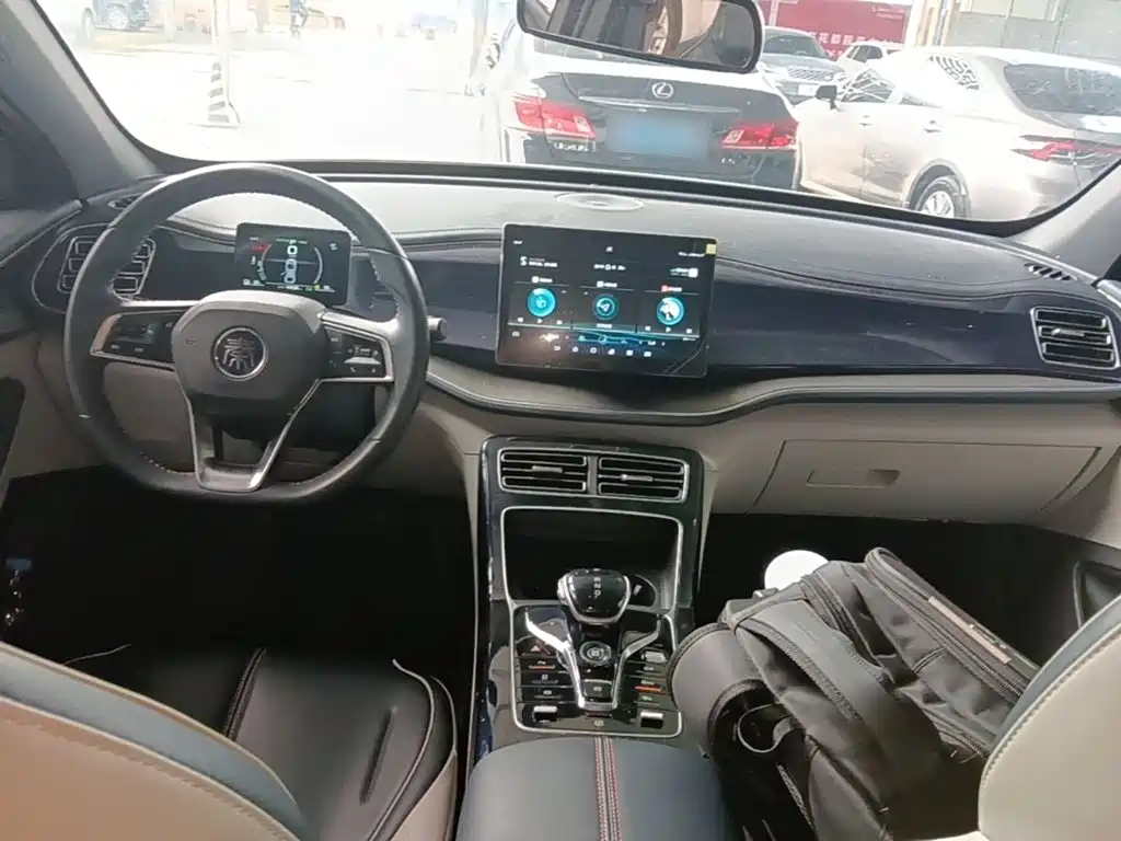BYD Qin PLUS 2022 — фото 10