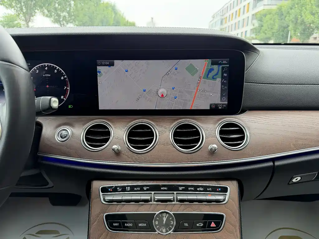 Mercedes-Benz E-Class 2020 — фото 22
