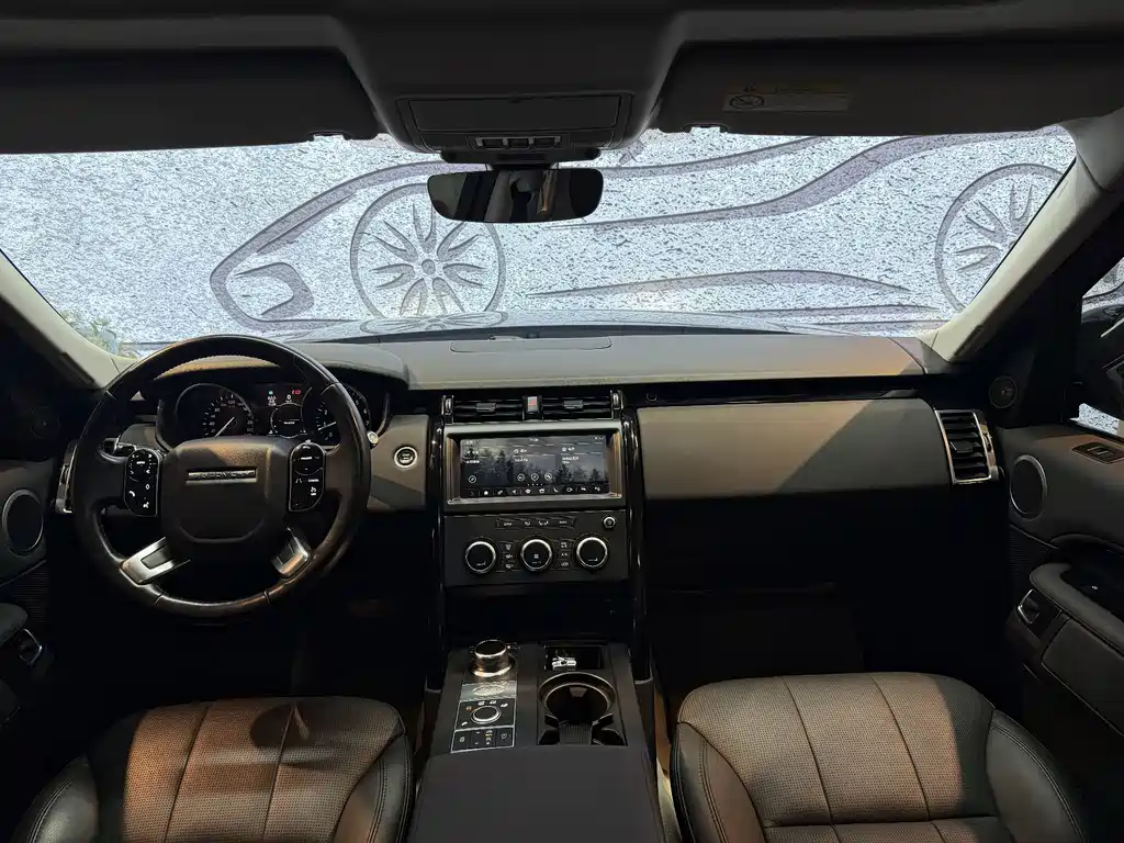 Land Rover Discovery 2019 — фото 13
